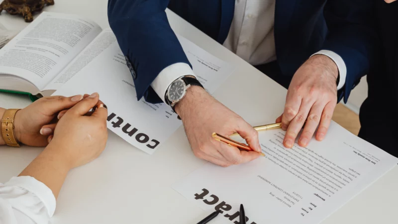 Finalisation d’une cession d’entreprise avec signature de la transaction